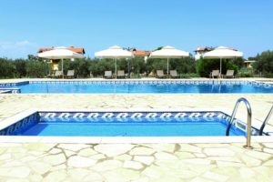 Alexandros Hotel Apartments_travel_packages_in_Macedonia_Halkidiki_Vourvourou