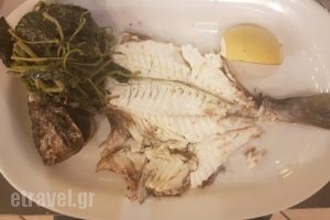 Psarou_food_in_Restaurant___Anavissos