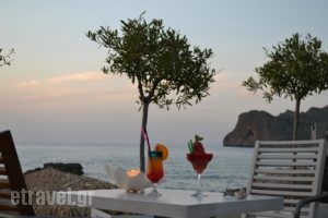 Mama Mia_food_in_Caf? and Bar___Agia Marina